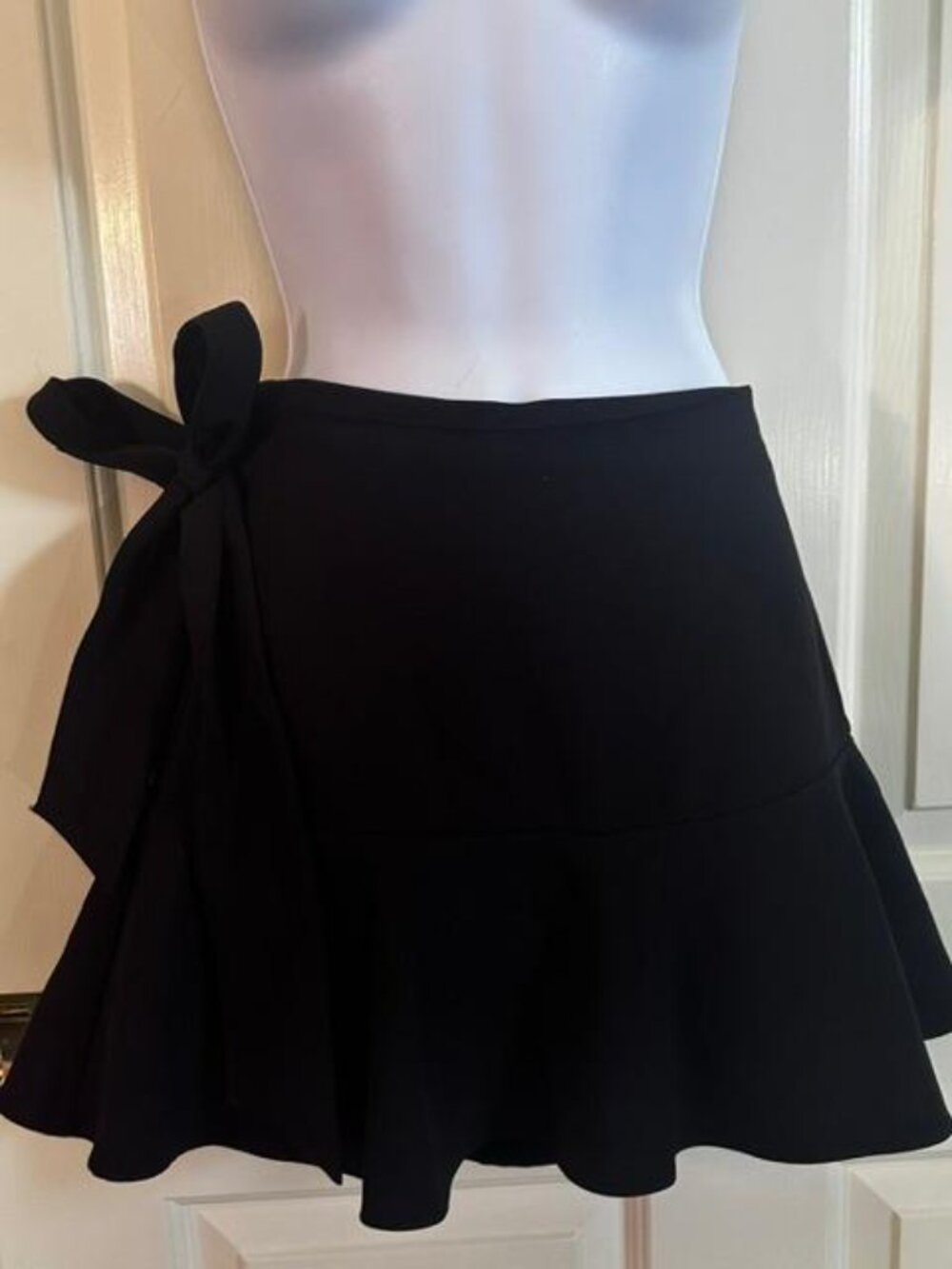 * Zara Mini Skort Womens Black Side Tie Waist Side Zip Ruffled Flounce Hem S